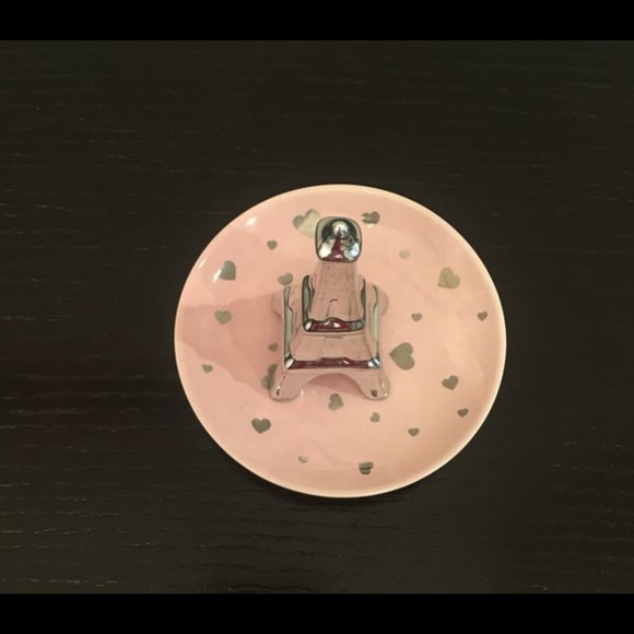 Eiffel Tower Ring Holder - Picture 2 of 2